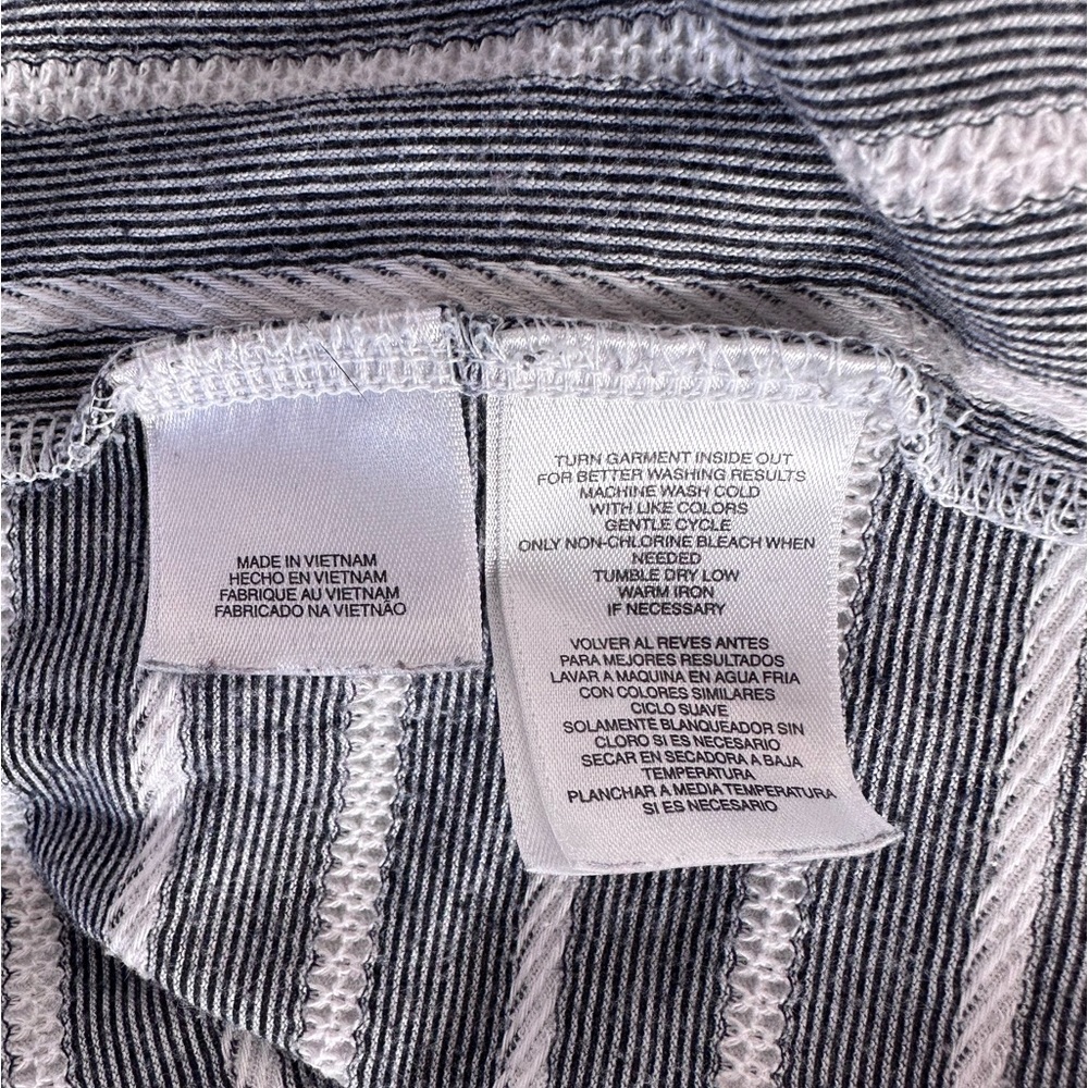 Jones New York Woven Tee Navy Blue White Stripe Boxy Cuffed Short Sleeve EUC - Picture 5 of 10